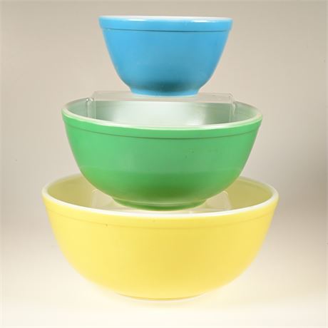 Set of 3 Vintage Pyrex Primary Colors Mixing Bowls