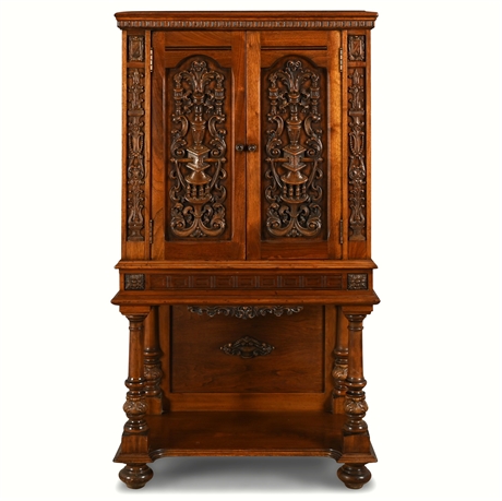 Sparton A.C. Receiver Model 740 Cabinet with Ornate Carved Details