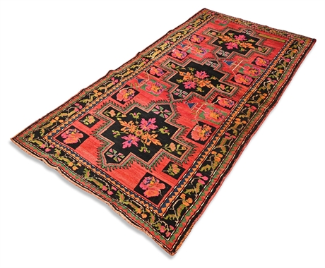 Karabagh Hand-Knotted Wool Rug – Azerbaijan, Mid-20th Century, 4’10” x 9’4”