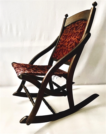 ANTIQUE ARMLESS FOLDING ROCKING CHAIR