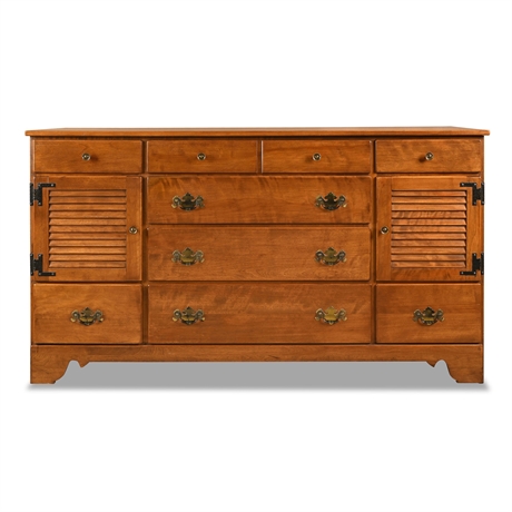 Ethan Allen Baumritter Heirloom Maple Triple Dresser, Nutmeg Finish