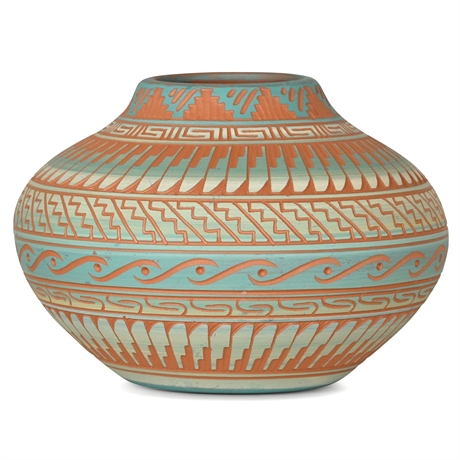Sylvia Johnson Navajo Sgraffito Vase