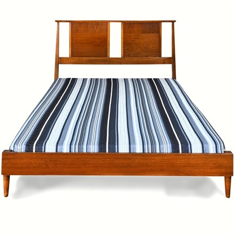 Ward Furniture Mid-Century Modern "Baby Steps" Full-Size Platform Bed