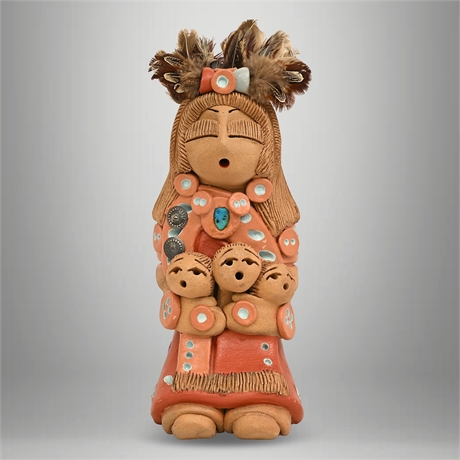 Cheyenne Jim (Diane Lynn) Diné Mica Clay Storyteller with Three Children