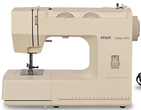PFAFF Hobby 420 Sewing Machine