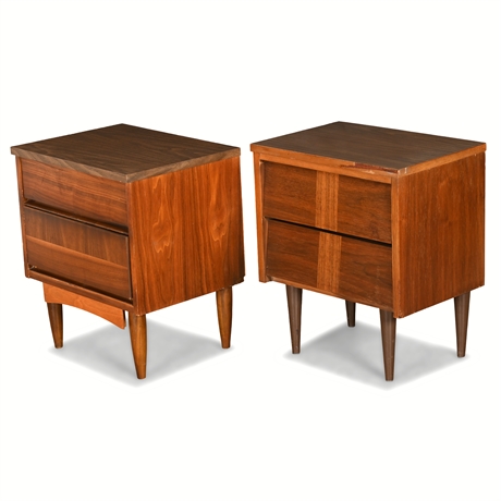 Pair of Mid-Century Nightstands