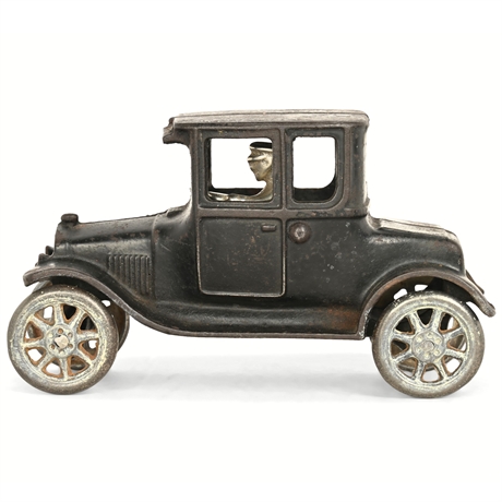 Arcade Cast Iron Ford Model T Coupe, c.1925 — A Miniature Motoring Marvel