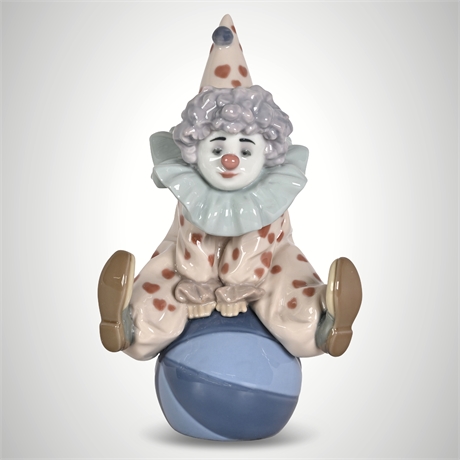 Lladro Pierrot “Having a Ball” 5813 Clown Figurine w/ Box Antonio Ramos
