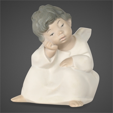 Lladro “Angel Dreaming” Figurine – Model 01004961