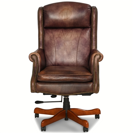 Luxurious Leather Executive Desk Chair