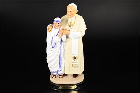 Statue of Mother Teresa and Pope John Paul