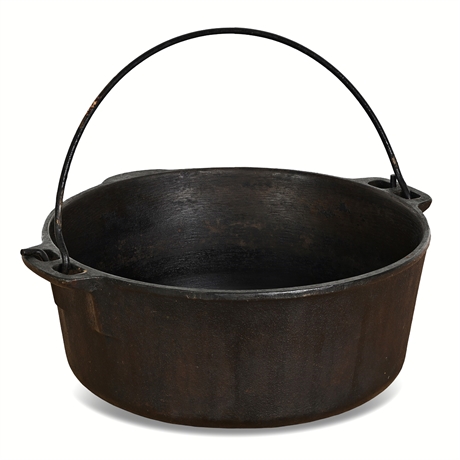 Cast Iron Dutch Oven with Bail Handle, Made in USA