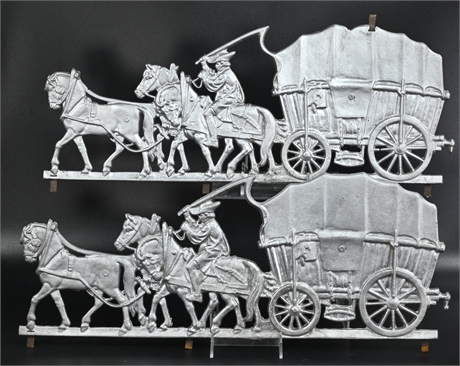 Cast Horse Drawn Carriage Date Decor