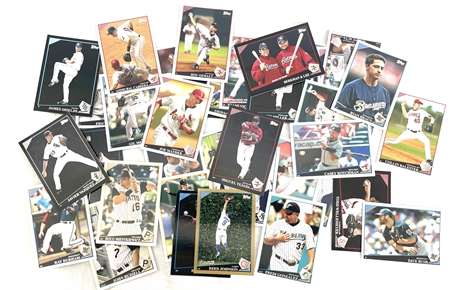 Hundreds Of Vintage Baseball Cards