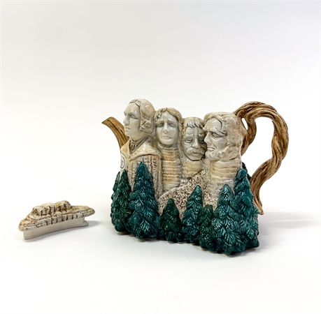 Fitz and Floyd Collectible Mount Rushmore Teapot