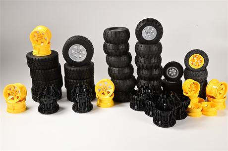 Lego tires/Wheels (82 Pieces)