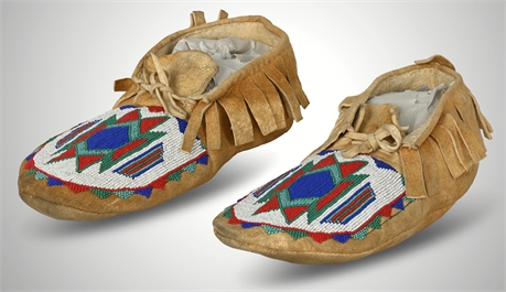 Vintage Sioux Beaded Deerskin Moccasins