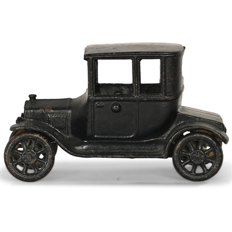 Arcade Cast Iron Model T Sedan Toy Car — c.1920s Americana Classic