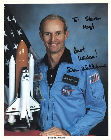 Astronaut Don Williams Signed NASA Color Portrait —STS-51-D / Atlantis Commander