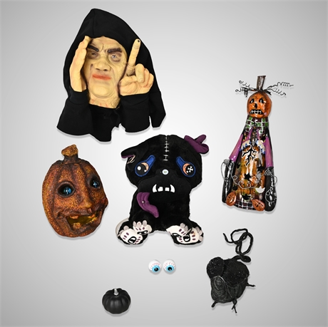 🎃 Rare Kindergoths “Bonez” Plush + 6pc Halloween Décor Lot – Scarecrow Votive,