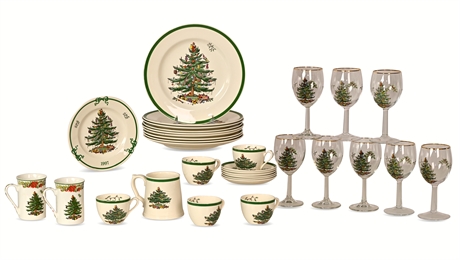 Spode 'Christmas Tree' Dinner Service