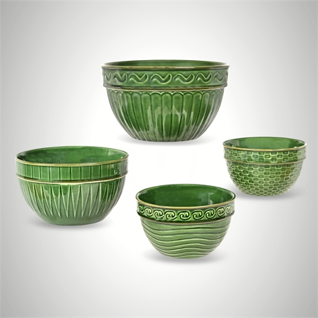 Real Home “Let Us Entertain You” Green Embossed Nesting Bowls (Set of 4)
