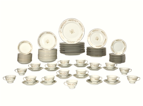 Kyoto “Gold Wheat” Fine China – 88-Piece Set w/ Serving Pieces – Japan, 8046