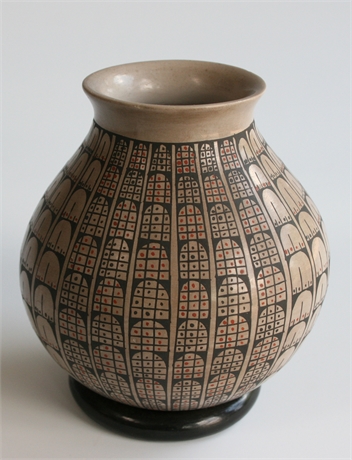 Traditional Mata Ortiz Pottery