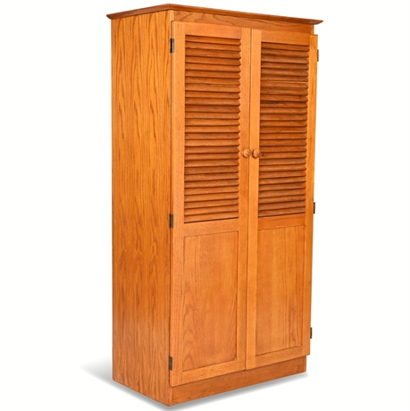 5' Mission-Style Louvered Door Cabinet - Oak