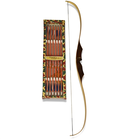 Shakespeare Custer Bow with Arrows