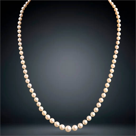Vintage White Cultured Graduated Pearl Necklace