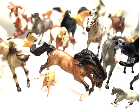 Giant Lot of Breyer Plastic Horses