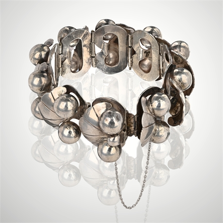1930s–40s Mexican Sterling Bracelet – Bead & Shell, 6.25" Circ, 51.58g