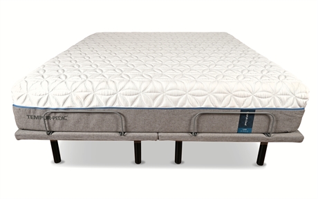 Tempur-Pedic® Cloud Luxe King Mattress & Dual Ergo Bases