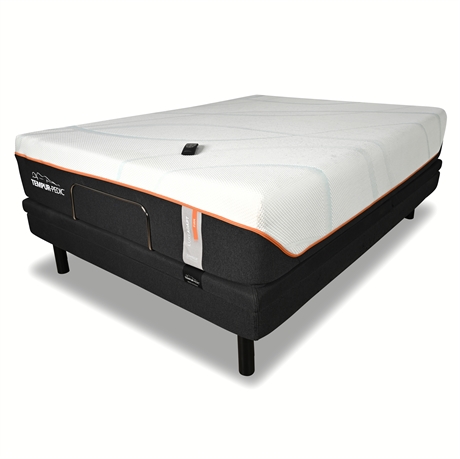 Tempur-Pedic® LuxeAdapt Firm Queen Mattress + Ergo Extend Base