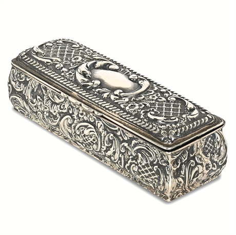 Edwardian Sterling Silver Box by Robert Pringle & Sons, Birmingham 1902