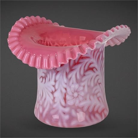 Fenton Rosalene Daisy & Fern Ruffled Top Hat Vase – Excellent