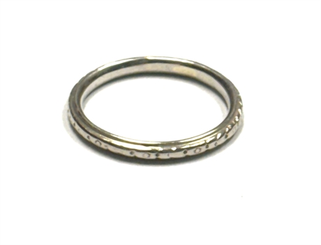 18KT White Gold Ring