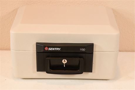 Sentry Safe 1150 with Key