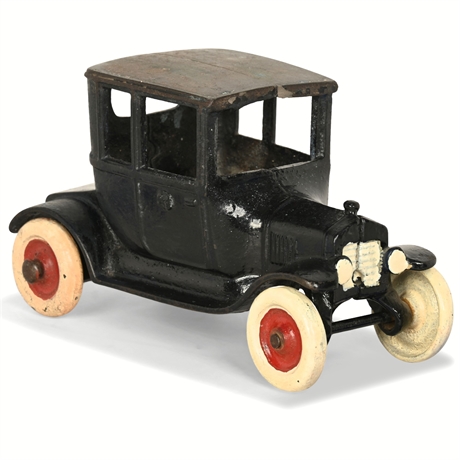 Arcade Cast Iron Ford Model T Coupe, 6½", Circa 1920s