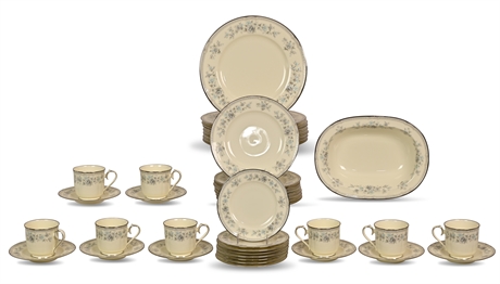 Noritake 'Buena Vista' Dinner Service