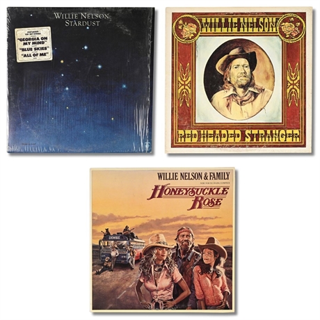 Willie Nelson Vinyl LP Lot — Stardust, Red Headed Stranger, Honeysuckle Rose