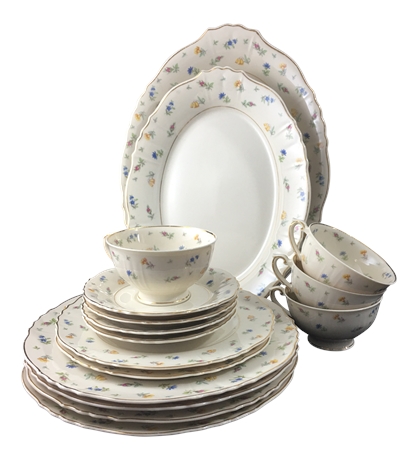 Syracuse China "Suzanne" Dinner Service & Service Pieces