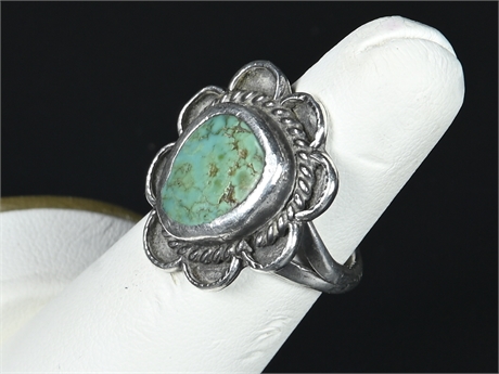 Sterling Silver 7  Turquoise Ring