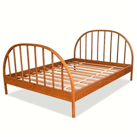 Vermont Tubbs Handmade Full-Size Oak Spindle Bed, Signed