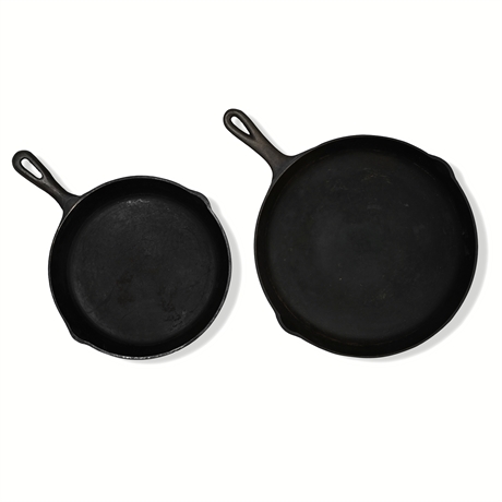 Vintage Cast Iron Skillets – No. 10 & Taiwan 10.5", Flat Sit, Dual Spouts