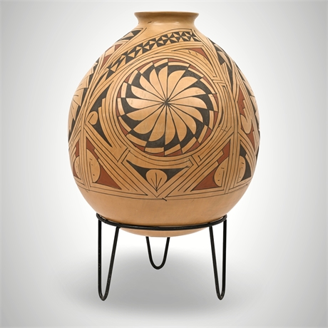 Large Mata Ortiz Olla by Benito M — Hand-Coiled & Painted w/ Iron Stand