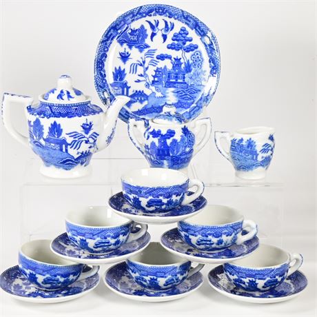 1950's Blue Willow Child's Tea Set, 22 Pieces