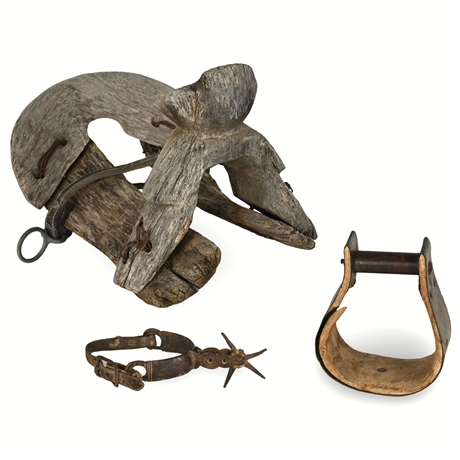 Rustic Saddle Tree, Spurs, and Stirrup – Desert Relics