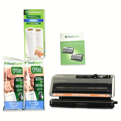 FoodSaver FM5380 2-in-1 Vacuum Sealing System with Accessories